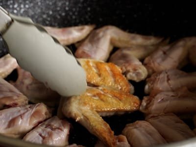 Cánh gà hầm Cola 3